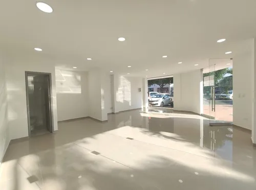Local En Arriendo En Quinta Oriental. Cod A25556