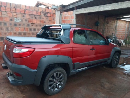 Imagem 4 de 5 de Fiat Strada 1.8 16v Adventure Cab. Dupla Flex Dualogic 3p
