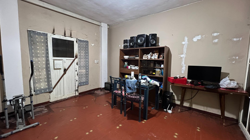 Imagen 2 de 8 de Casa Ph De Dos Ambientes En Venta En Ituzaingó Norte
