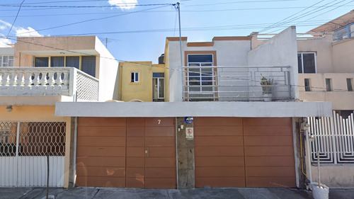Casa Amplia Iluminada, Te Va A Encantar
