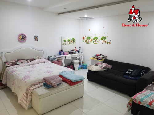 Imagen 13 de 29 de Hermosa Casa En Venta Urb. La Mantuana Country Club Turmero 23-4499 Ejc