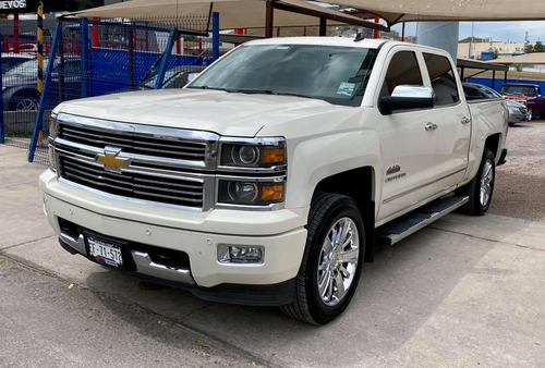 Imagen 2 de 14 de Chevrolet Cheyenne 2015