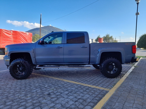 Imagen 10 de 11 de Chevrolet Cheyenne 2014 5.3 2500 Crew Cab Lt 4x4 Mt