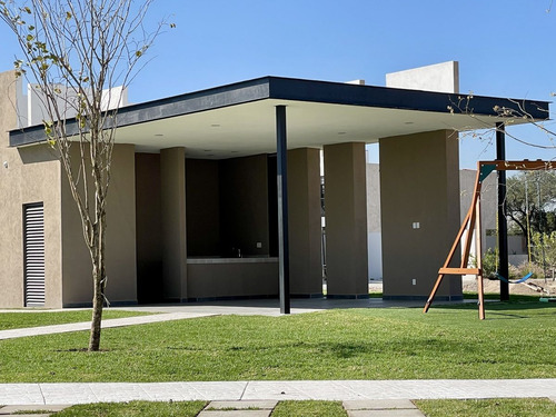 Hacienda Carlota Corregidora Terreno En Venta Frente Area Verde