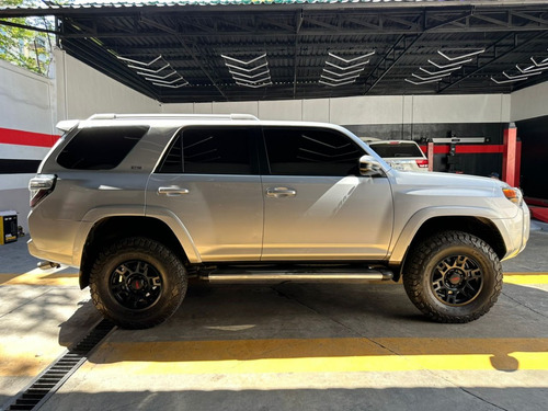 Imagen 6 de 16 de Toyota 4runner Sr5