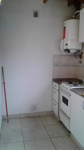 Imagen 10 de 22 de En Venta Departamento 2 Ambientes En Planta Alta. Maipu 831