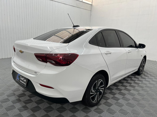 Chevrolet Onix plus 1.0 Lt 4p