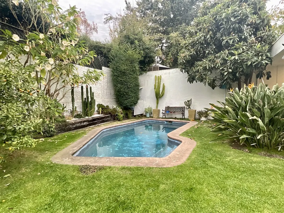 Imagen 2 de 30 de Casa En Venta De 4 Dorm. San Damian / Las Condes