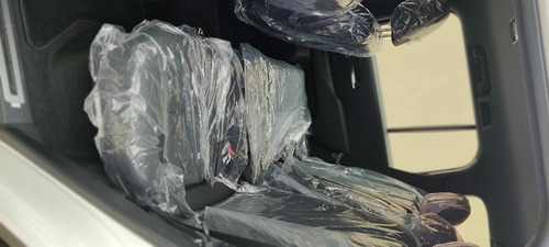 Imagen 10 de 11 de Toyota Land Cruiser Zx Lc 300 2022