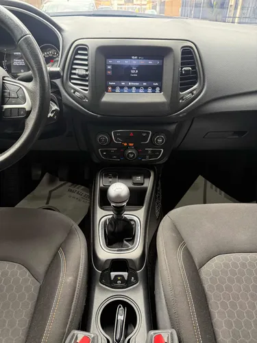 Jeep Compass 2.4 Sport 4x2