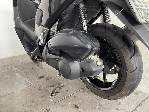 Imagem 3 de 10 de Yamaha Nmax 160 Abs