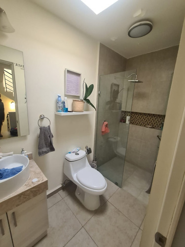 Imagen 12 de 20 de Casa En Venta. Zibata 3 Recamaras + Cuarto De Juegos Roof Garden .