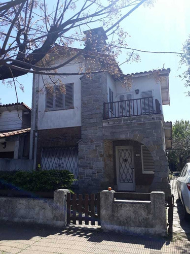 Espectacular Casa A Pocas Cuadras De La Estacion De Ituz Sur
