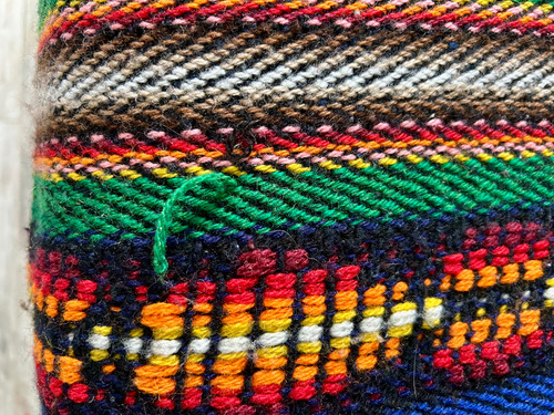Manta 2 Plazas Tejida Cubre Cama Tejido Multicolor Colorido Guardas (Usado)