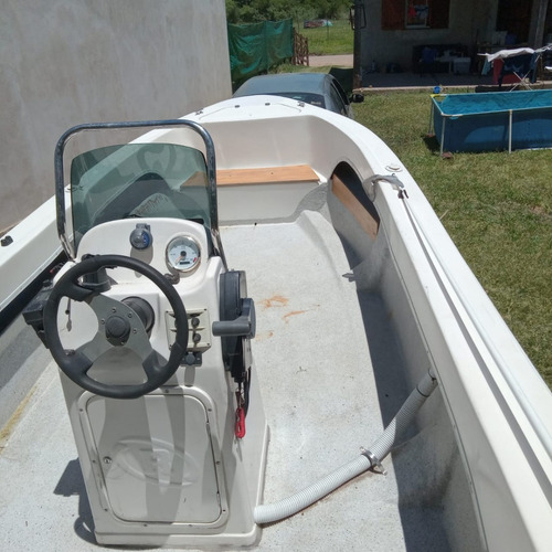 Lancha , Trucker - Virgine Marine -