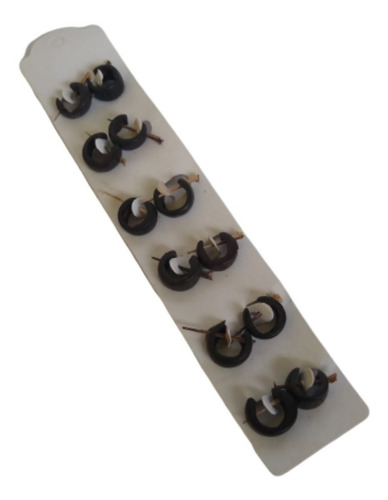 Imagem 1 de 5 de Brinco Argola De Coco Preto 1 Cartela Com 6 Pares Ref: 9804