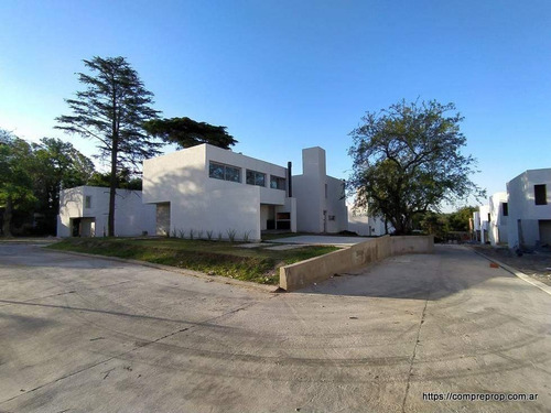 Imagen 18 de 21 de Housing La Carolina Village 3 Dor 3 Bños Oportunidad