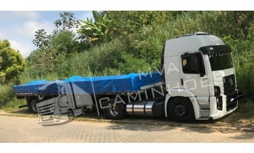 Caminhão Volkswagen 19-320 - 4x2 T