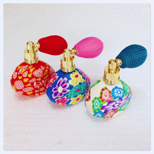 Lindo Porta Perfume Borrifador Kit Com 2 Frascos Perfumeiro
