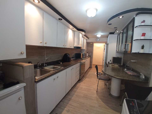 Imagen 8 de 26 de Se Vende Lindo Apartamento Actualizado 124 M² 3hab+serv/3b/2p El Cigarral