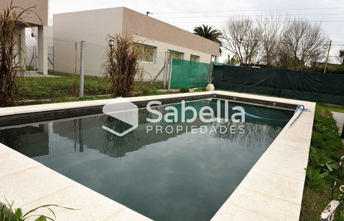 Imagen 8 de 28 de Venta De Casa 4 Dormitorios Con Pileta En Manuel B Gonnet.