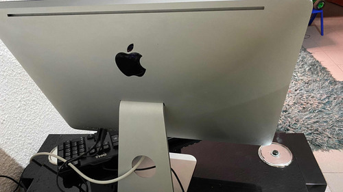 iMac 2010 21.5 Pulgadas (Usado)