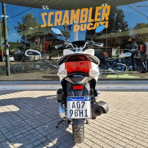 Imagen 6 de 16 de Honda Pcx 150 2017 Ducati Rosario