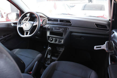 Imagem 2 de 4 de Volkswagen Voyage