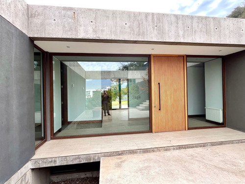 Casa En Condominio Moderna Venta De 5 Dorm. En Lo Barnechea