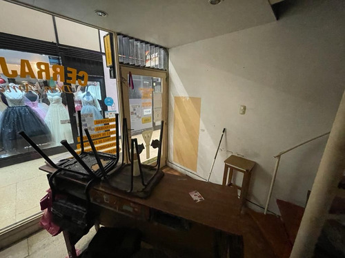 Local Comercial En Venta - Galeria Luro