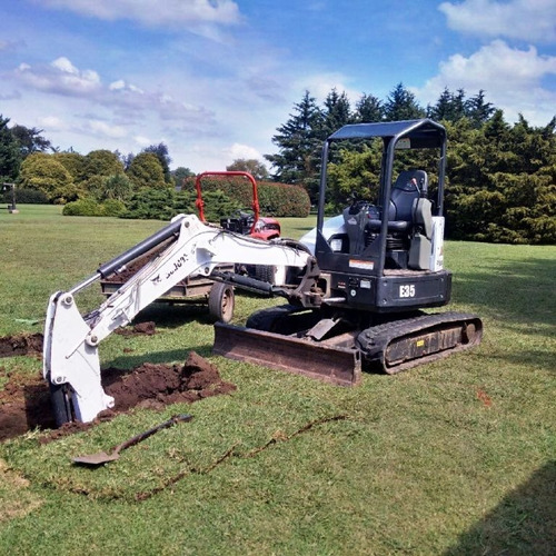 Imagen 2 de 9 de Excavadora Bobcat E-35 Impecable Todos Sus Service Oficiales