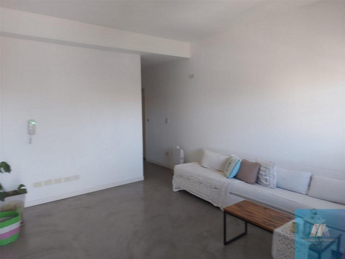 Venta Local Y Oficinas, 470 Mts²