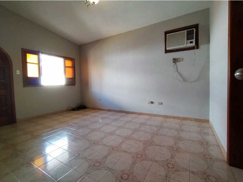 Casa En Venta, Valencia, Urb Trigaleña Em-8370321