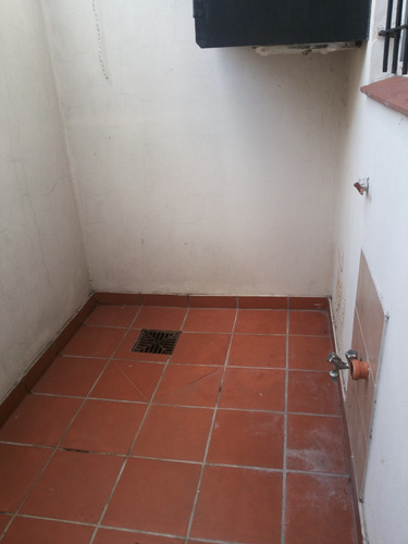 Alquiler 2 Amb - 1º Piso Interno - Hurlingham(villa Alemania