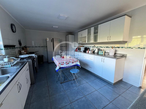 Casa En Venta De 5 Dorm. En Santo Domingo