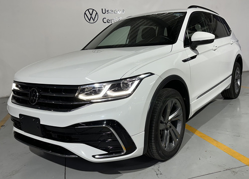 Volkswagen Tiguan R-LINE L4 1.4L TSI DSG