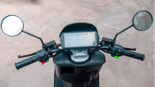 Imagen 11 de 16 de Moto Electrica Scooter Nuuv Ngt Bosch Litio Panasonic