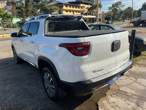 Fiat Toro 2.0 Volcano 4x4 Aut. 4p
