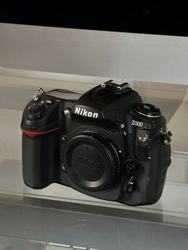 Camara Nikon D300