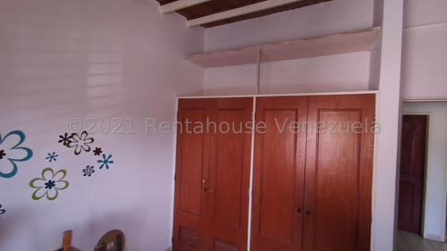 Imagen 9 de 14 de Casa En Venta En Av Intercomunal Cabudare Codigo21-26119