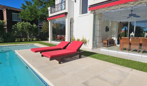 Casa En Alquiler Con Muebles En Castores, Nordelta