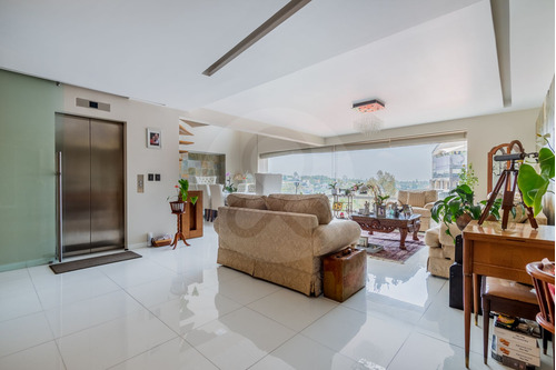 Departamento En Venta En Lomas De Bezares