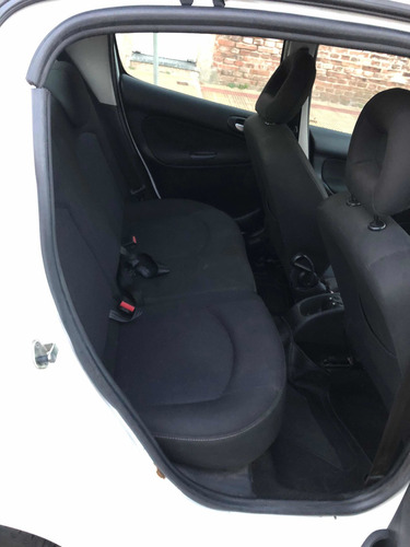 Peugeot 207 2011 1.6 Xt