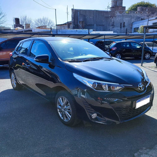 Imagen 3 de 11 de Toyota Yaris 2021 1.5 107cv Xls 5 P