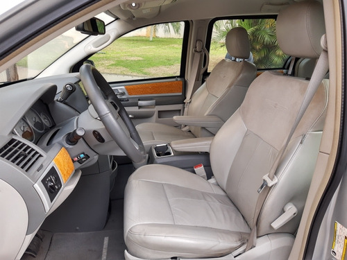 Imagem 10 de 14 de Chrysler Town & Country 2008 3.8 Limited 5p
