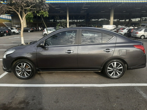 Imagem 3 de 10 de Nissan Versa 2018 1.6 16v Sl Aut. 4p