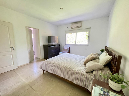 Casa En Venta 1 Planta 3dormi Escritorio Pileta Teresa Villanueva Zona Norte