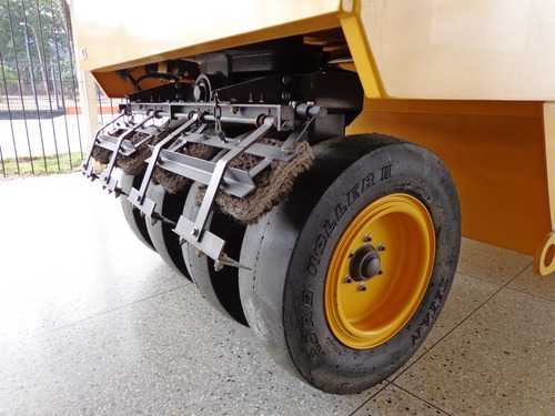 Imagen 7 de 10 de Maquinaria Para Asfalto Compactadora Volvo Pt125