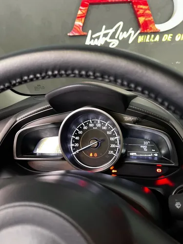 Mazda 2 1.5 Touring Carbón Edition
