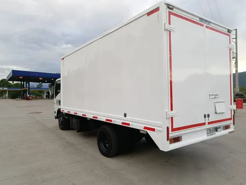 Como Nueva Chevrolet Nqr 2023 Furgon Carga Seca Con 30.000km